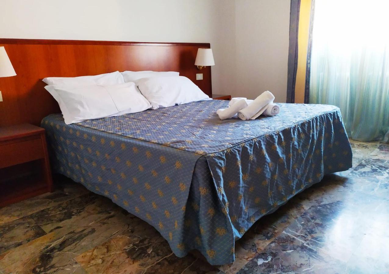 Hotel Domus Cesena Extérieur photo